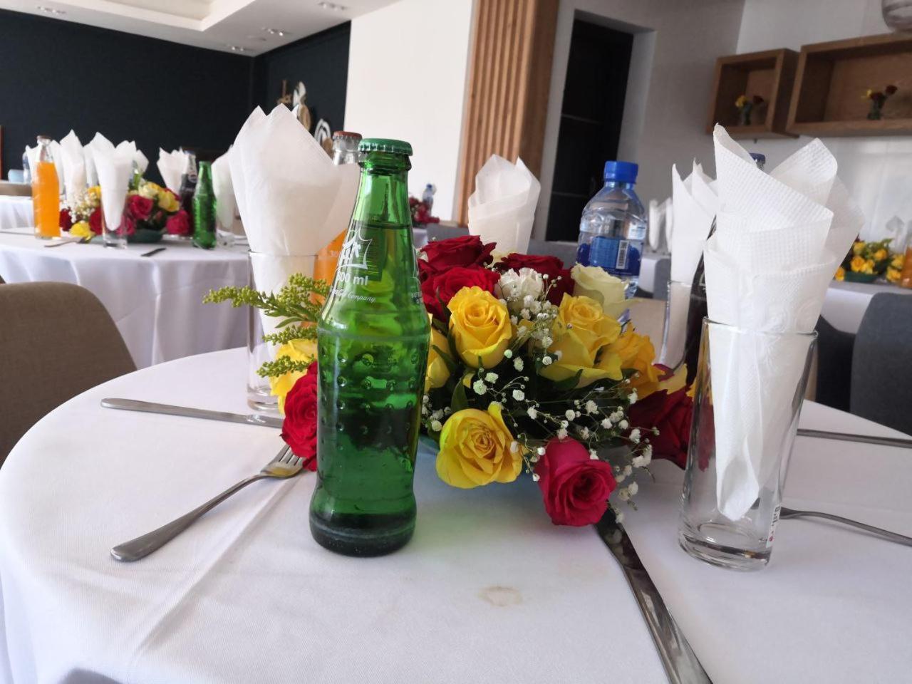 Mazeki Addis Boutique Hotel Экстерьер фото