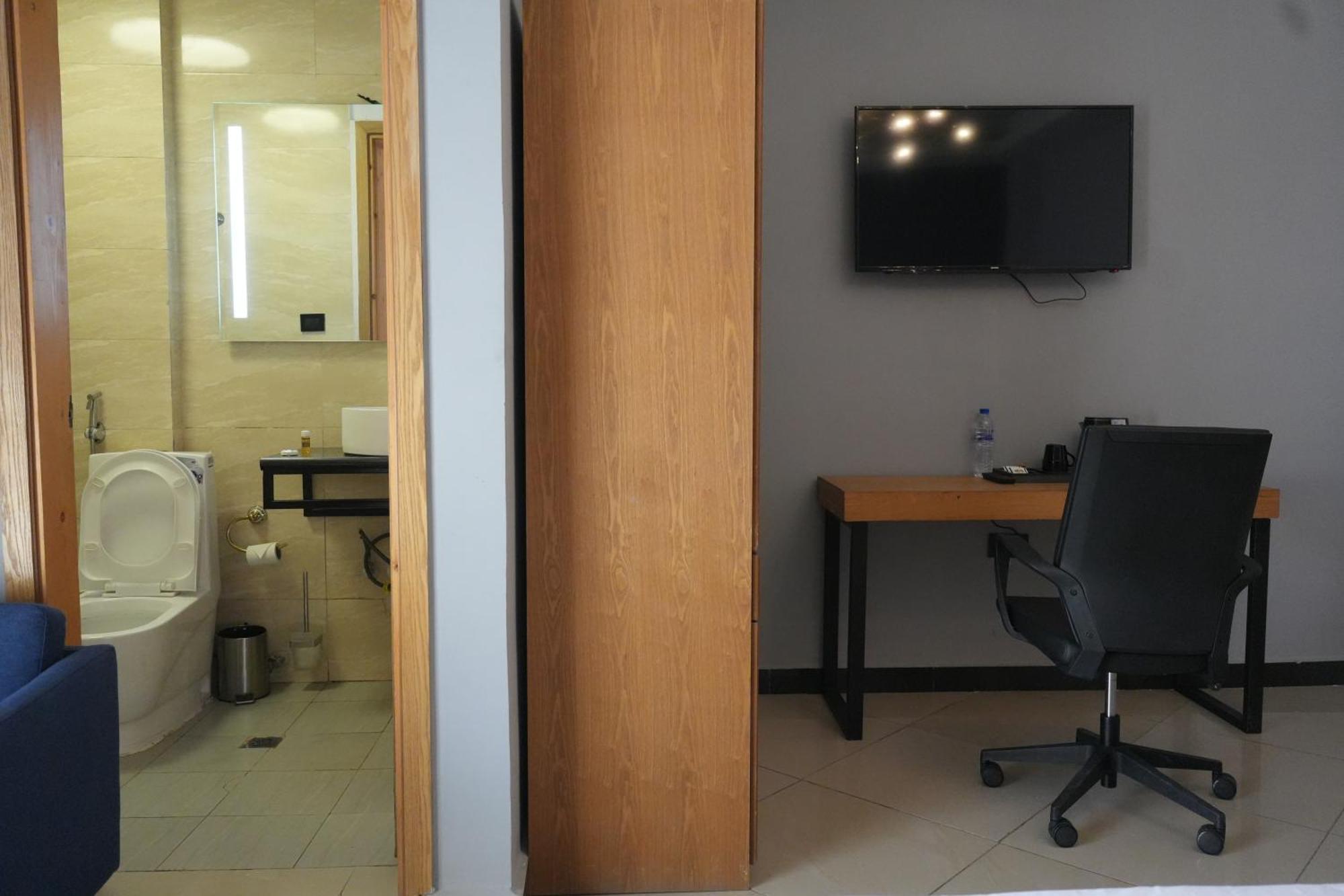Mazeki Addis Boutique Hotel Экстерьер фото