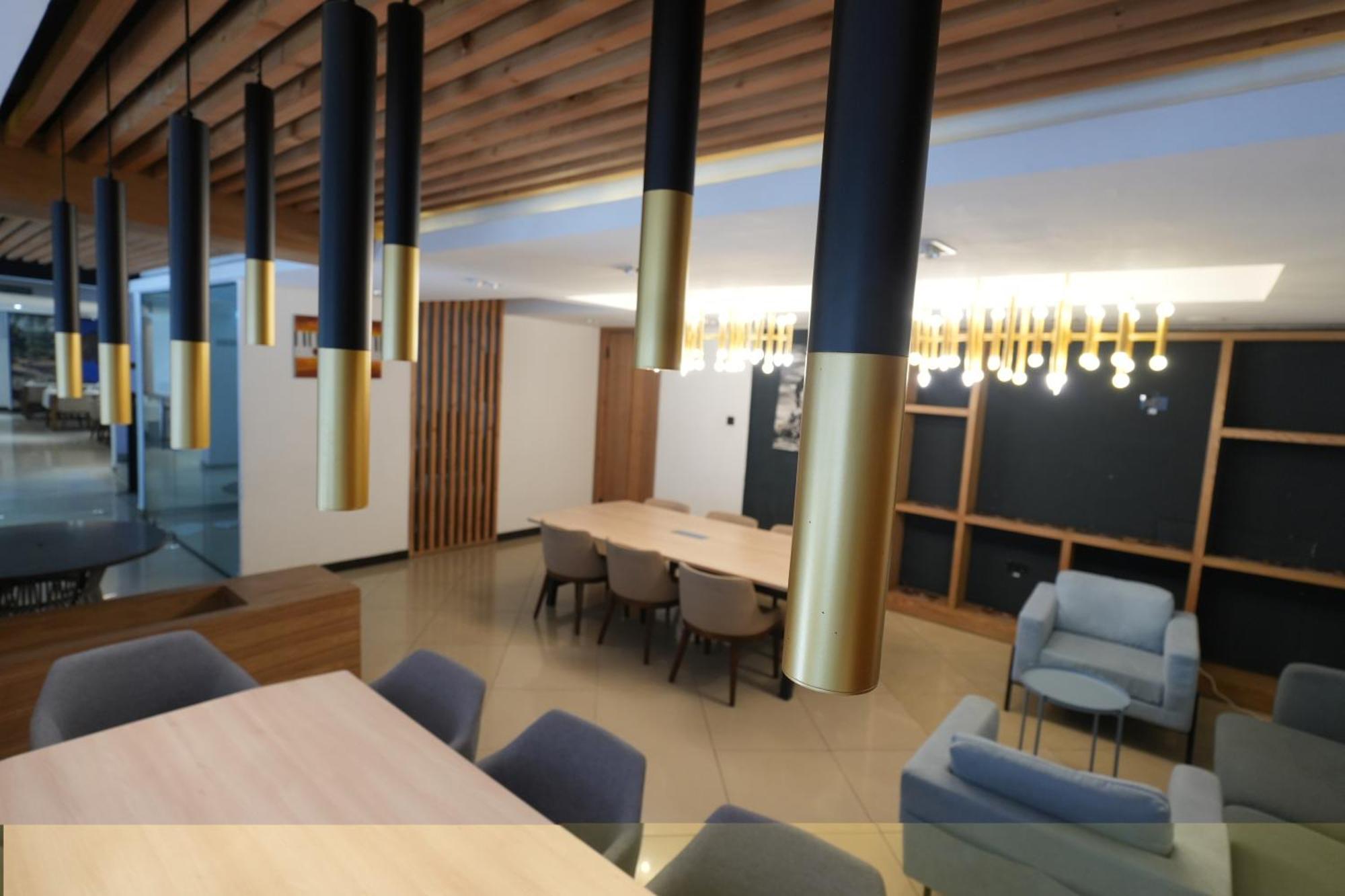 Mazeki Addis Boutique Hotel Экстерьер фото