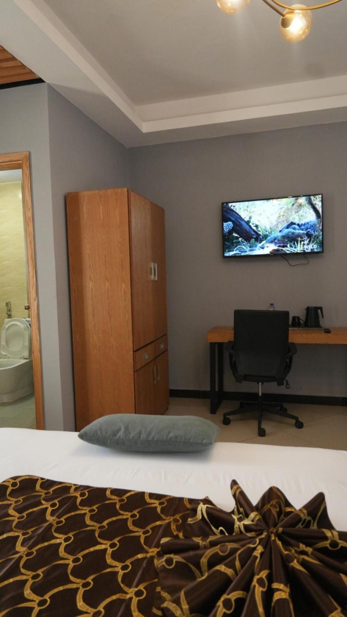Mazeki Addis Boutique Hotel Экстерьер фото